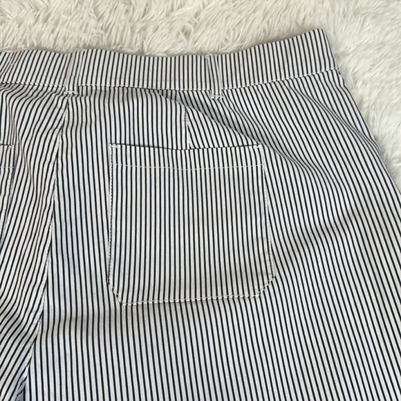 Penningtons White & Blue Striped Shorts - Picture 7 of 9